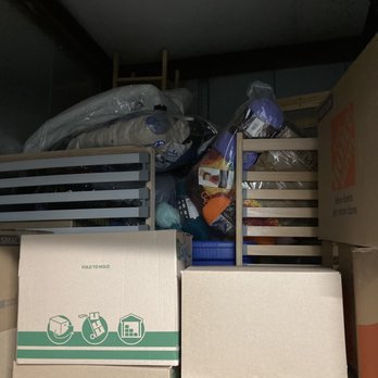 Cal's Moving & Storage - Thee bags over these boxes tearing several. - Movers Near Me - Salem, Oregon Cal's Moving & Storage - Thee bags over these boxes tearing several. - Movers Near Me - Salem, Oregon