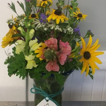 Passalongs Farm & Florist - Florists Near Me - Florence, Massachusetts Passalongs Farm & Florist - Florists Near Me - Florence, Massachusetts