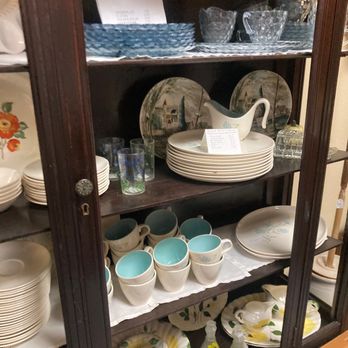 Downtown Mall & Marketplace - Dishes - Shopping Centers Near Me - Sebring, Florida