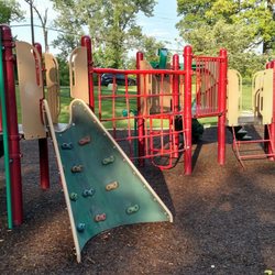 Sylvan Springs County Park - More playground