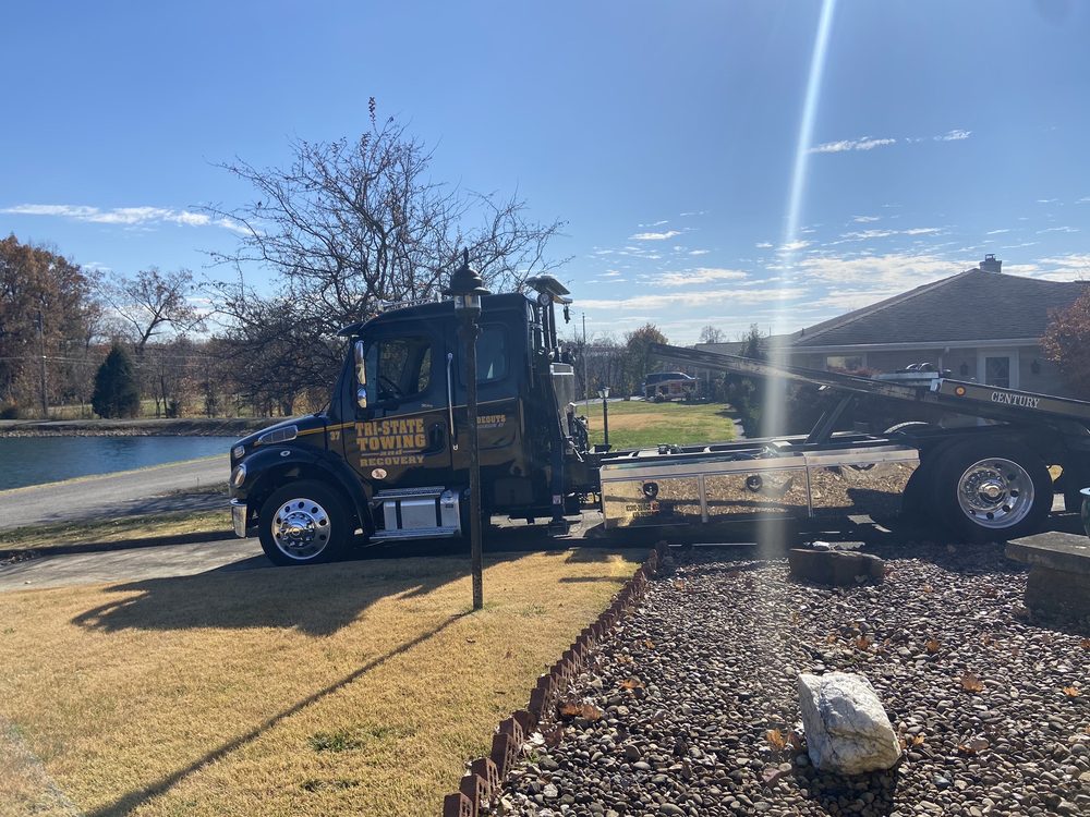 TRISTATE TOWING AND RECOVERY Updated August 2024 1501 N Evans Ave, Evansville, Indiana