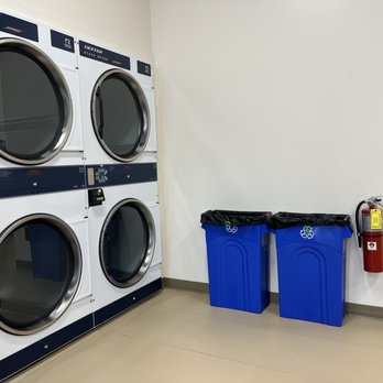 WashLand Laundromat - Laundromat Near Me - Clayton, North Carolina WashLand Laundromat - Laundromat Near Me - Clayton, North Carolina