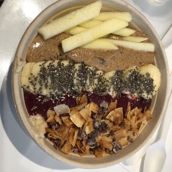 Cocobeet - Wellesley - Warm oatmeal bowl - Juice Bars & Smoothies Near Me - Wellesley, Massachusetts