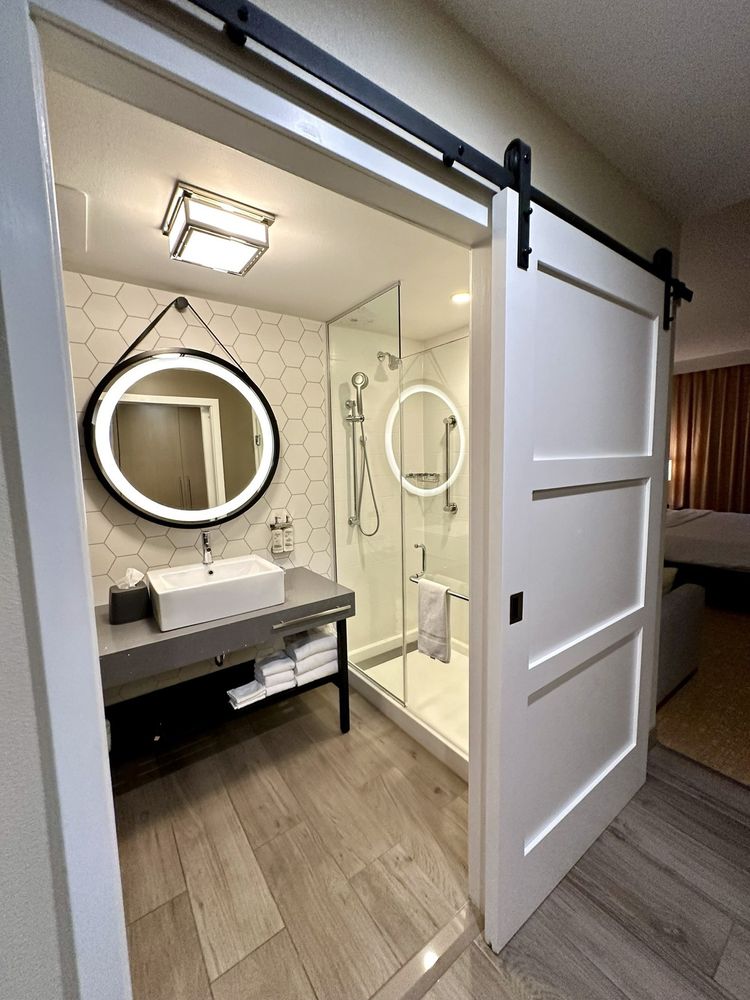 Holiday Inn & Suites Nashville Downtown - Broadway - wedding in Nashville, TN