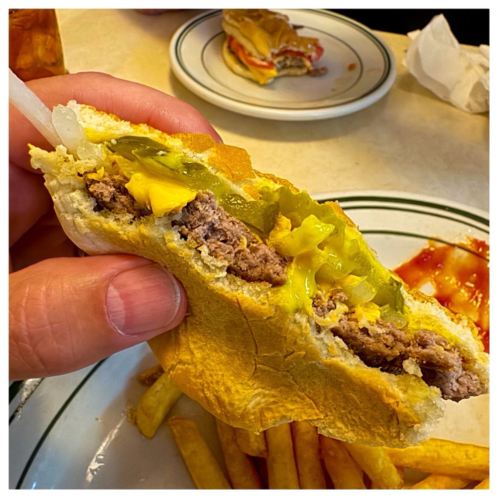 Bud's Restaurant - Diners Near Me - Defiance, Ohio
