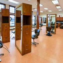 Hairoics - Another view of the salon floor