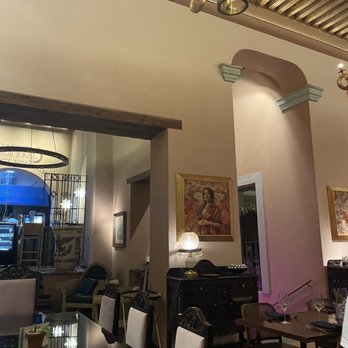 Comedor Tradicional - Inside - Restaurants Near Me