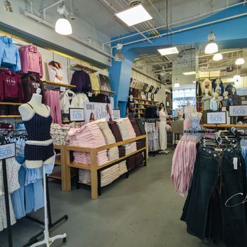 Bluenotes - Women's Clothing Near Me - Toronto, Ontario Bluenotes - Women's Clothing Near Me - Toronto, Ontario