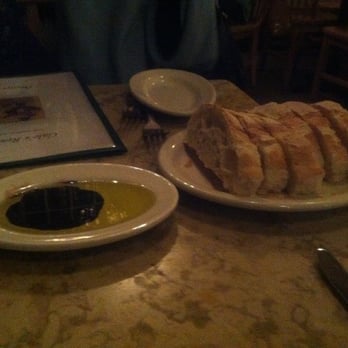Gale's - Complementary bread with cold press extra virgin olive oil and balsamic vinegar. - Italian Near Me - Pasadena, California