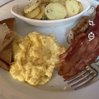 Bouchon - GF version Petit Dejeuner Americain -- specially prepared potatoes, gf toast. - French Near Me - Las Vegas, Nevada