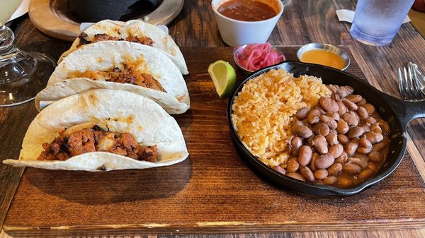 Mezcaluna Mexican Cuisine & Lounge by null