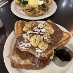 Moose Coffee - Three kinda of egg Benedict 3/5 Nutella banana