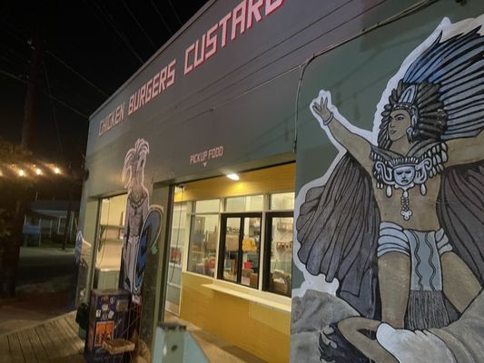 Lou’s Eastside by null