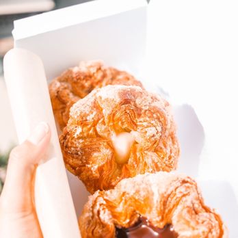 Breadshop - Love for Butter Special Collab: Plain, Yuzu & Chocolate Kouign Amann - Bakeries Near Me - Honolulu, Hawaii