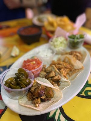 Los Jefes Grill by null