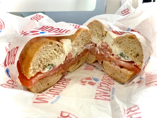 BROOKLYN WATER BAGEL - Updated October 2025 - 84 Photos & 113 Reviews