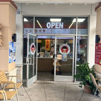 Loco Moco Drive Inn - Hawaiian Near Me - Honolulu, Hawaii