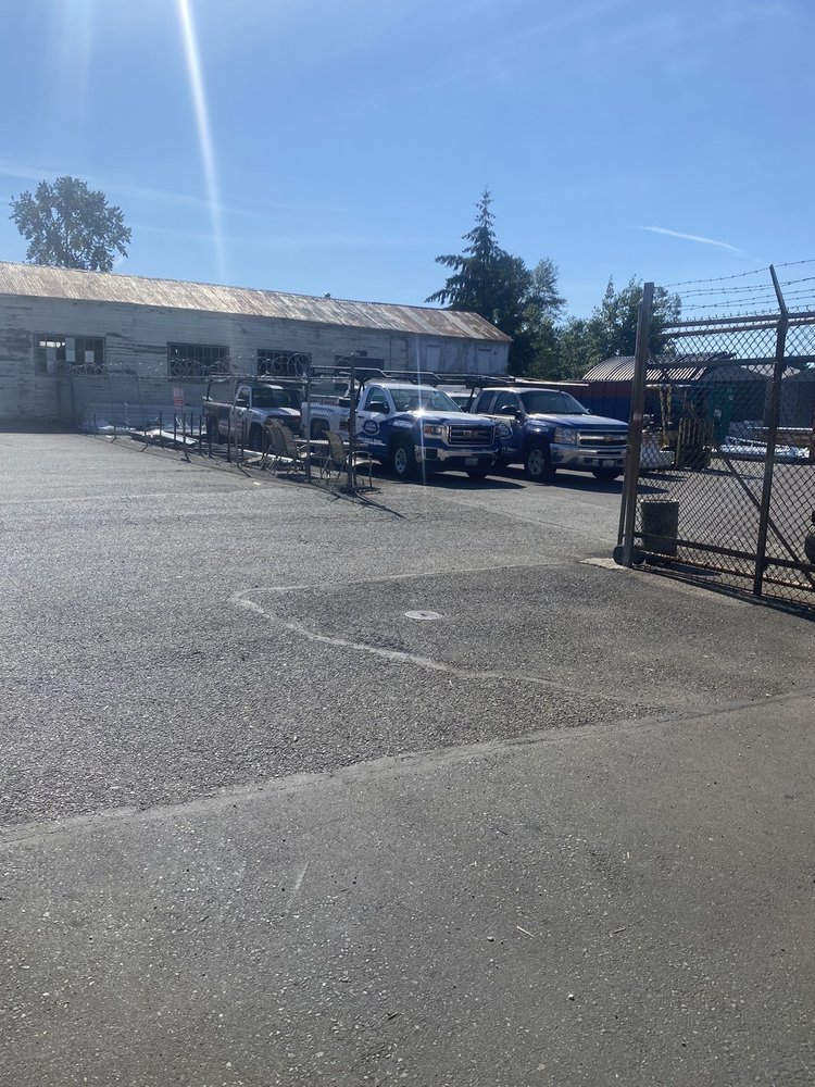 NORTHWEST DOOR 9001 Pacific Ave, Washington Garage Door