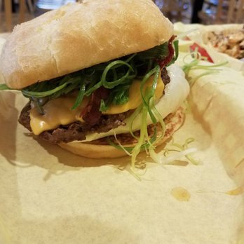 Bumblebees BBQ and Grill - New American Near Me - Midvale, Utah