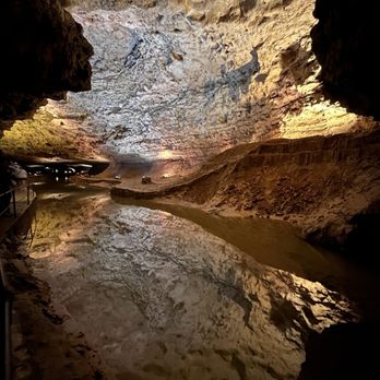 Meramec Caverns - Tours Near Me - Sullivan, Missouri Meramec Caverns - Tours Near Me - Sullivan, Missouri