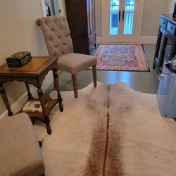 Dabbs Railroad Hotel - Seating area in the 2 bedroom suite