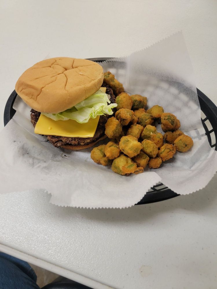 Marty's Landing & Mama's Kitchen Logo