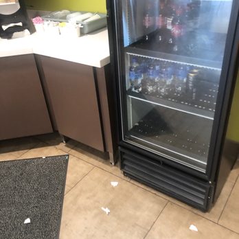Deli Delicious - Trash everywhere. This place has gone downhill - Sandwiches Near Me - Visalia, California Deli Delicious - Trash everywhere. This place has gone downhill - Sandwiches Near Me - Visalia, California
