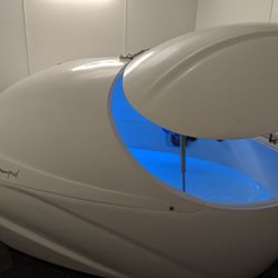 Shin Center of Integrative Sports Medicine - Flotation pod