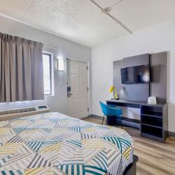Motel 6 - Motel Villa Park IL Chicago West Single Queen