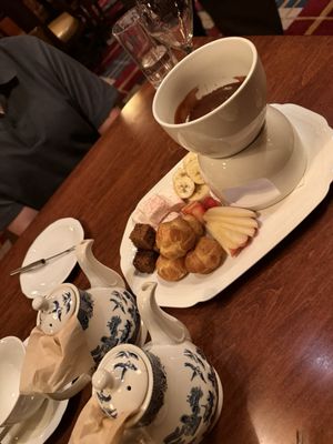 WALLISER STUBE by null