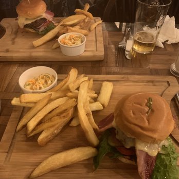 Shepherds Crook - Steak Burger - Pubs Near Me - Chinnor, OXF