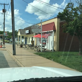 Smokin' Eddies BBQ - view of the street from inside a car - Barbeque Near Me - Louisa, Virginia Smokin' Eddies BBQ - view of the street from inside a car - Barbeque Near Me - Louisa, Virginia