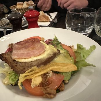 Le Bistro Lyonnais - Toast - French Near Me - Paris, 75