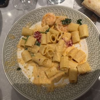 Piccolo Buco by Cooper's Hawk - Shrimp and Pasta - Wine Bars Near Me - Tampa, Florida