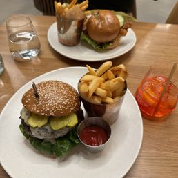 Gilder burger and the fried chicken sandwich Gilder burger and the fried chicken sandwich