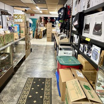 Moldy Toes Records - Inside the shop. - Vinyl Records Near Me - San Clemente, California