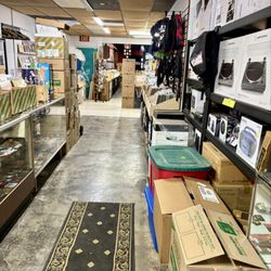 Moldy Toes Records - Inside the shop.