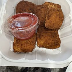 Joe’s New York Pizzeria - Fried ravioli