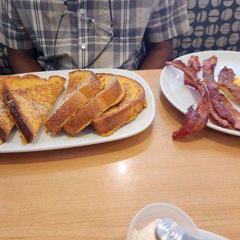 Waffles Kafe - Classic French toast - Breakfast & Brunch Near Me - New Lenox, Illinois Waffles Kafe - Classic French toast - Breakfast & Brunch Near Me - New Lenox, Illinois