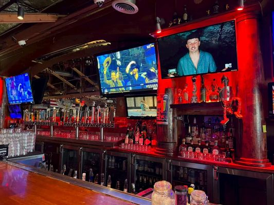 Barney's Beanery by null