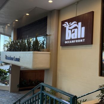 Bali Oceanfront - Exterior - Seafood Near Me - Honolulu, Hawaii