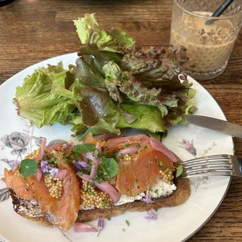 Loam - Salmon toast - Breakfast & Brunch Near Me - Dayton, Oregon Loam - Salmon toast - Breakfast & Brunch Near Me - Dayton, Oregon