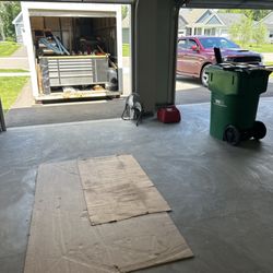 Red's Transfer & Storage