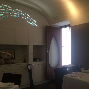Gennaro Amitrano - Piccolo, carino e cucina stellata - Italian Near Me - Capri, NA