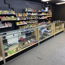Angel's Smoke Shop
