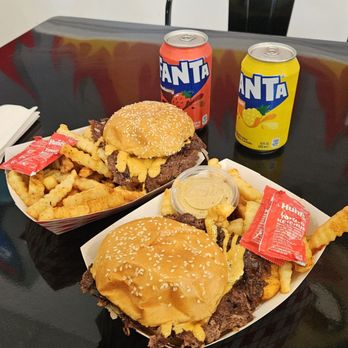 Mean Chix - Single Smash burger with fries - Chicken Wings Near Me - Lynwood, California