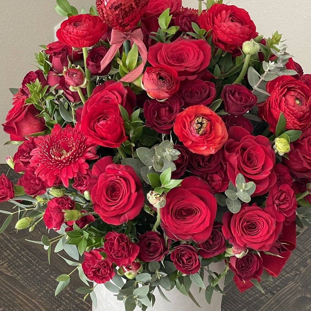 camillaflowershop - Flower Arrangement: Valentine Bouquet - Floral Designers Near Me camillaflowershop - Flower Arrangement: Valentine Bouquet - Floral Designers Near Me