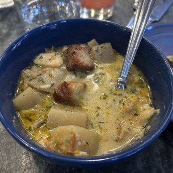 Stemwinder - Fish stew - Wine Bars Near Me - Ludlow, Vermont