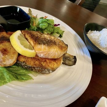 Mama M Sushi - Japanese Near Me - Pasadena, California Mama M Sushi - Japanese Near Me - Pasadena, California