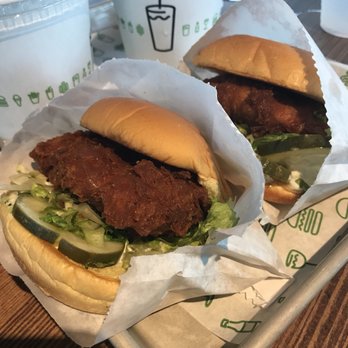 Shake Shack El Segundo - Spicy chicken, no cole slaw. Not spicy - Burgers Near Me - El Segundo, California